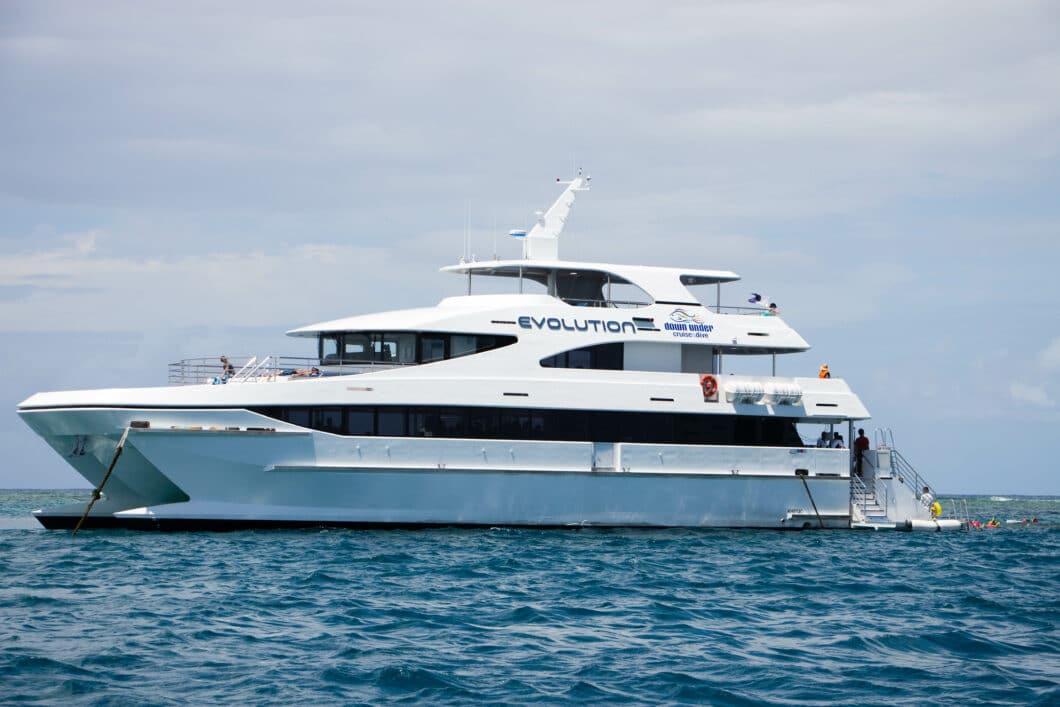 Evolution Great Barrier Reef Boat - Cairns 