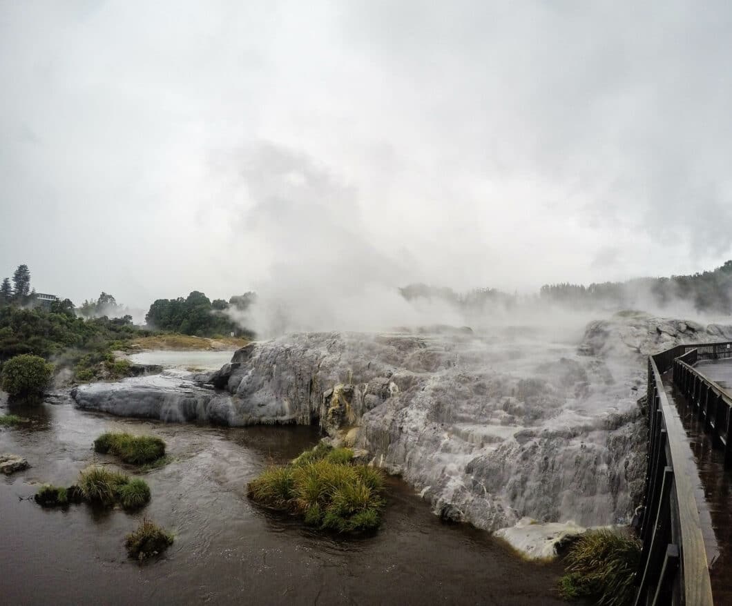 Pōhutu Geyser