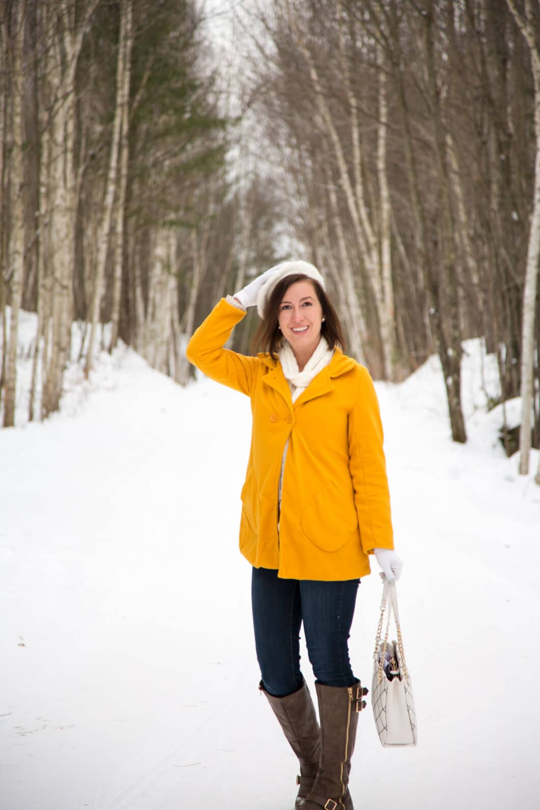 PopJulia Yellow Coat