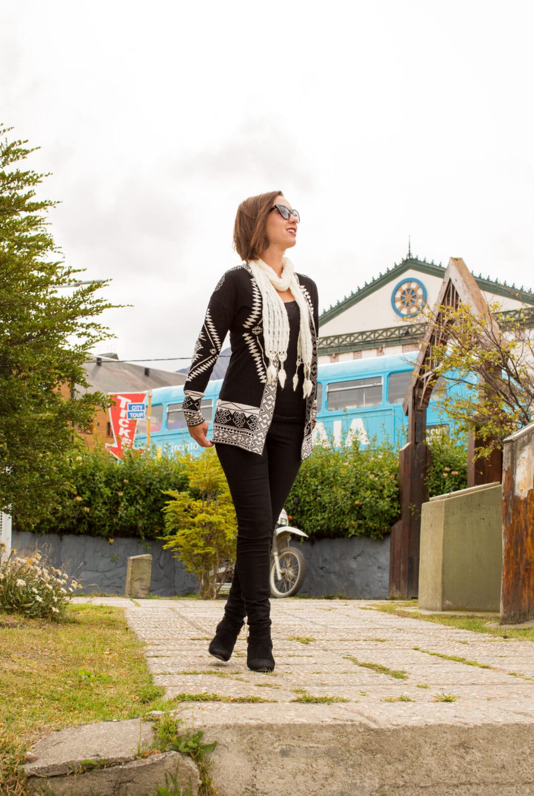 tribal print cardigan - black skinnies - black booties