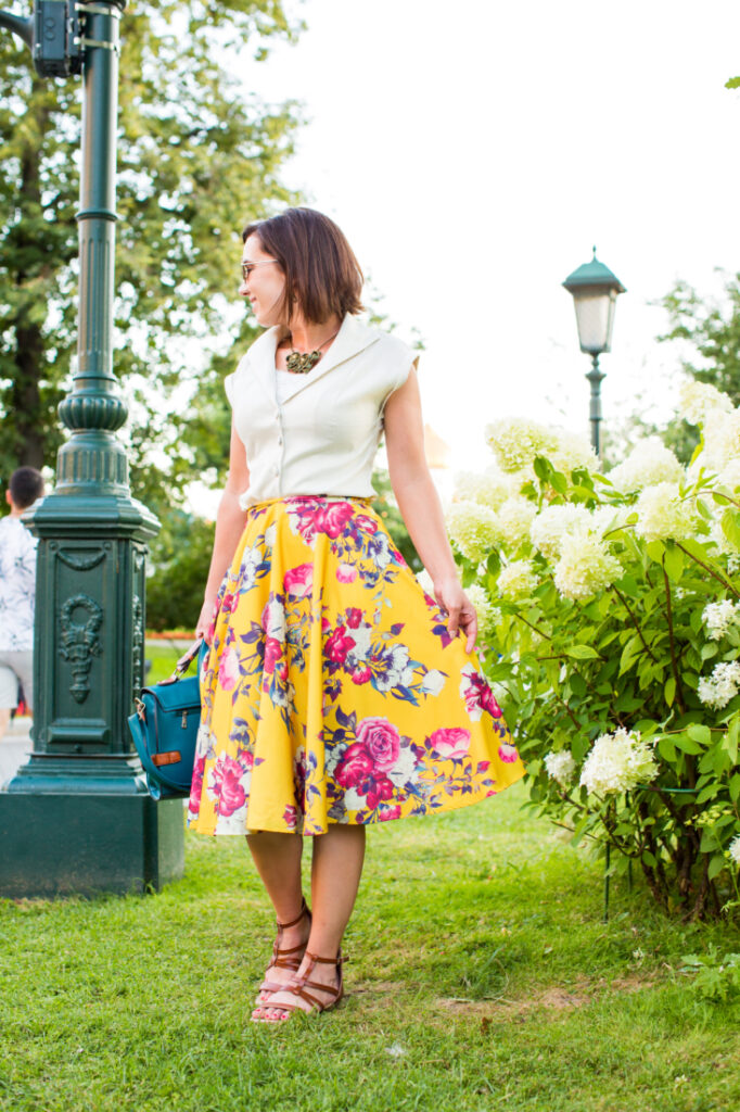 How to Style a Floral Midi Skirt - 7 Outfit Ideas for Summer & Fall