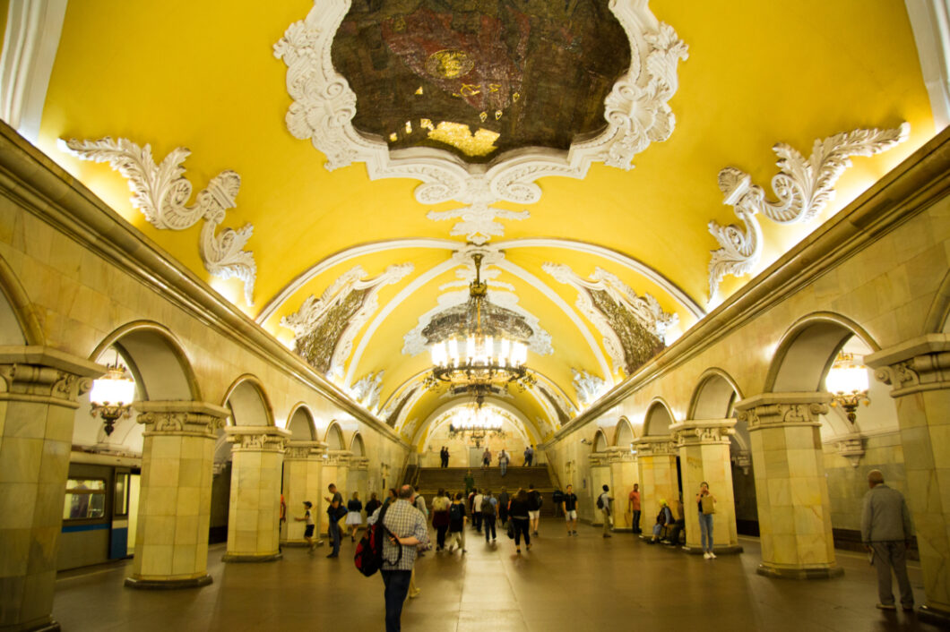 Moscow metro - best things to do in Moscow