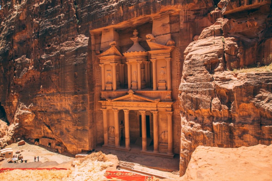 Petra, Jordan – 10 Things to Know Before Visiting the “Rose City”