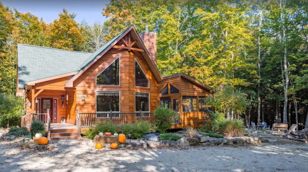 Door County Cabin log cabin in Woods in Egg Harbor Wisconsin