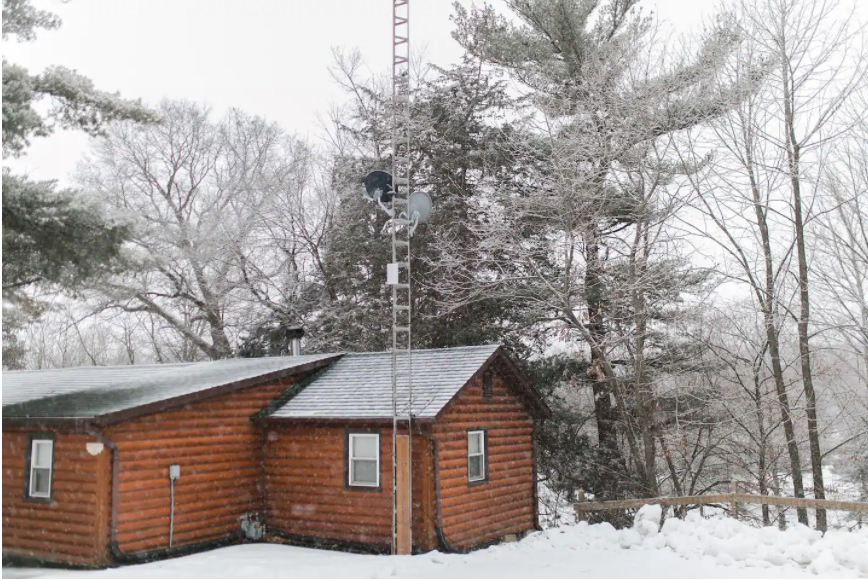 Remote Workplace Quiet, Cozy Couples Retreat - Oregon, Illinois