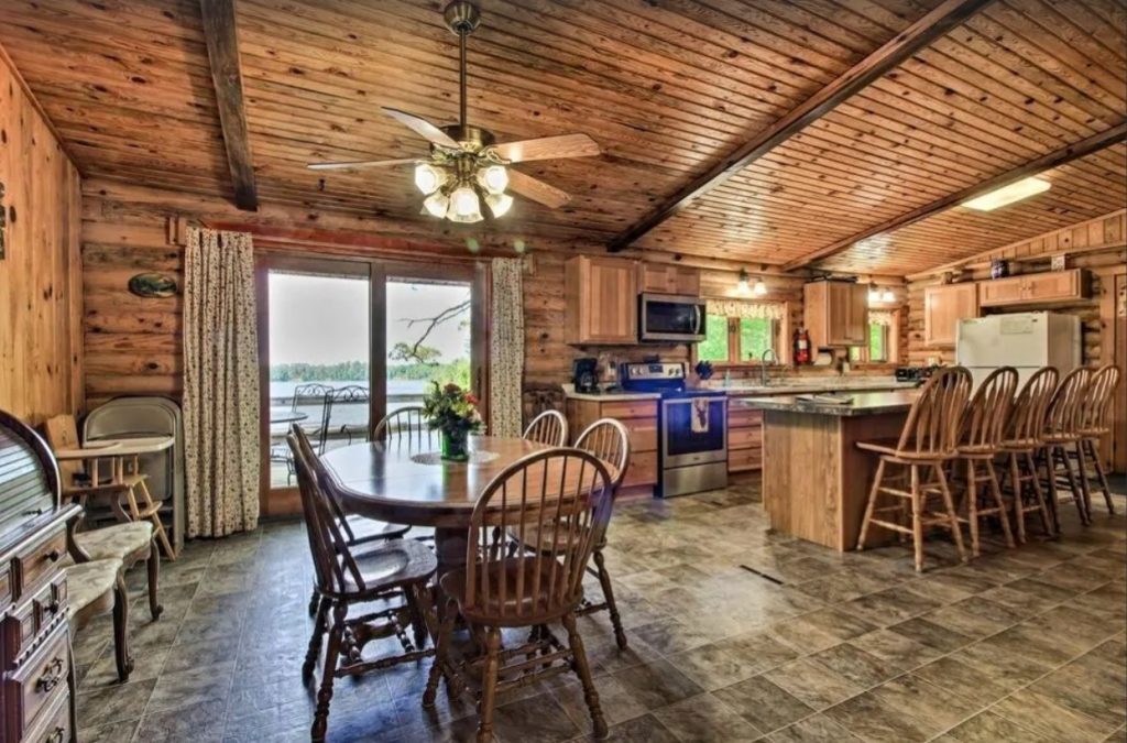 Spacious Lakefront Cabin with Great Fishing! - Kid & Pet Friendly