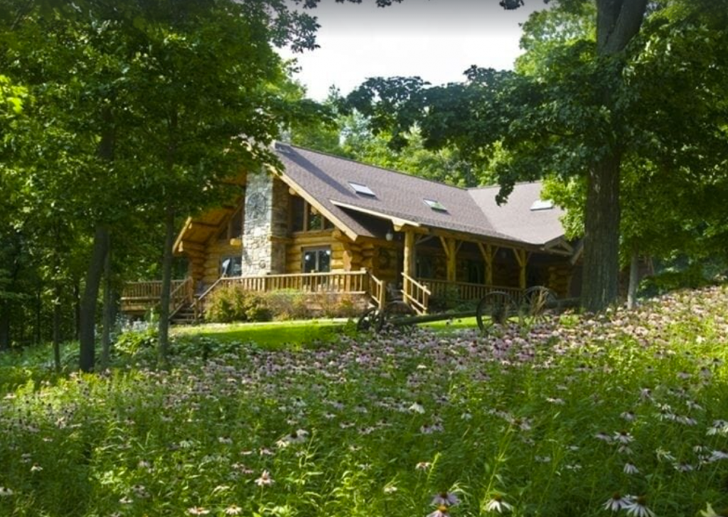 The Honey Dew Log Lodge at Egg Harbor