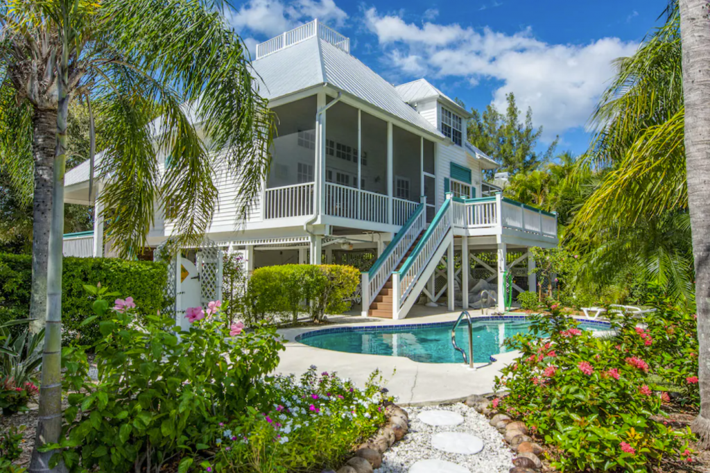 3-bedroom Tropical Beach House with Pool