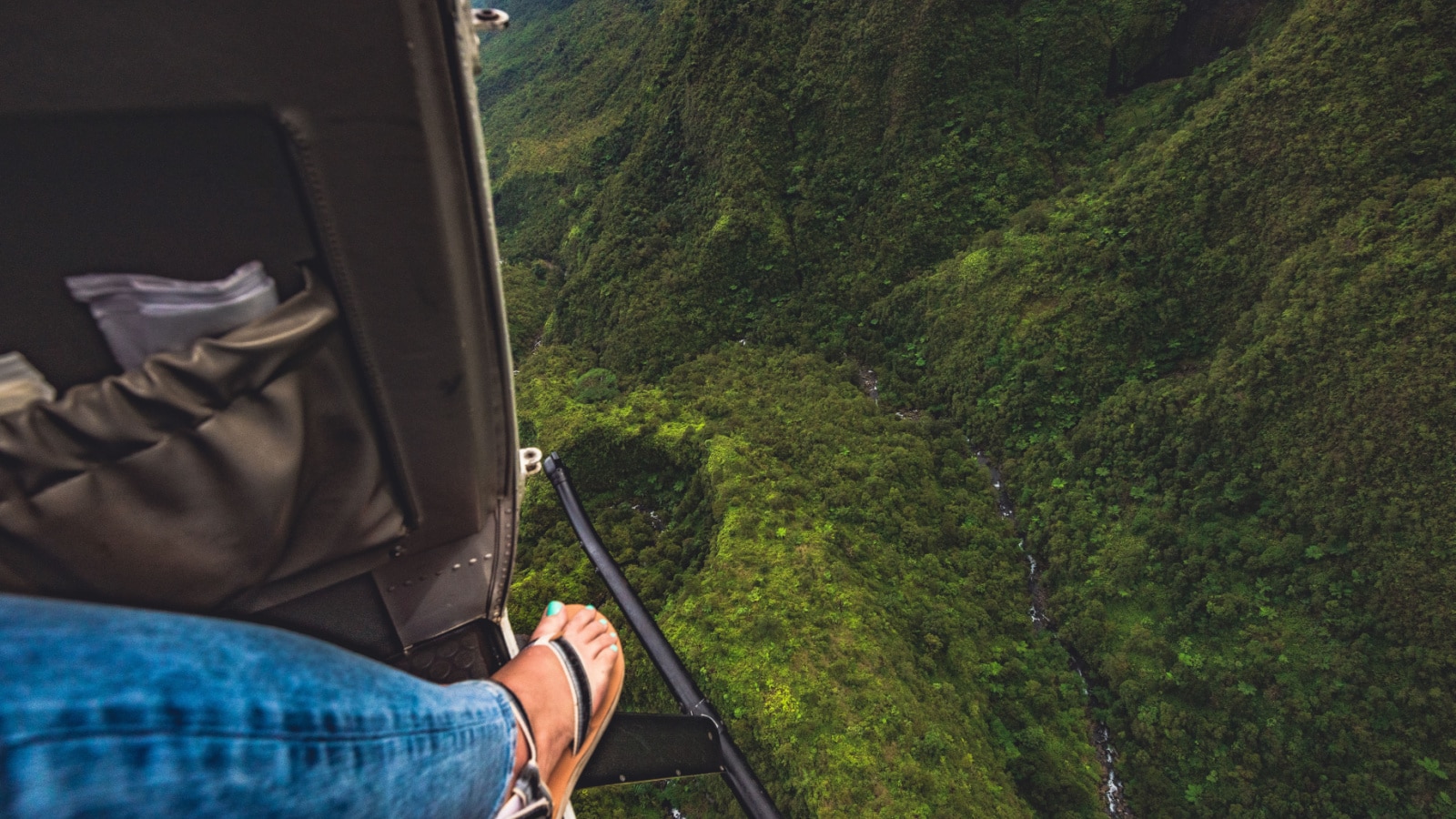 Helicopter tour in Kauai 