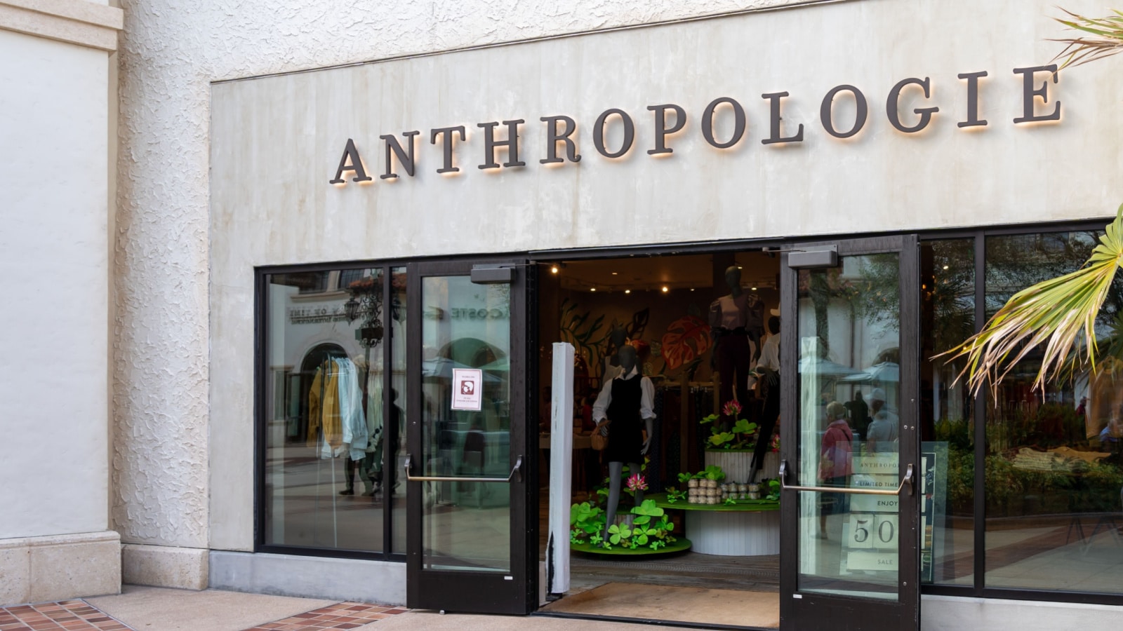 Orlando, Florida, USA - January 28, 2022: An Anthropologie store in Orlando, Florida, USA. Anthropologie is an American clothing retailer.