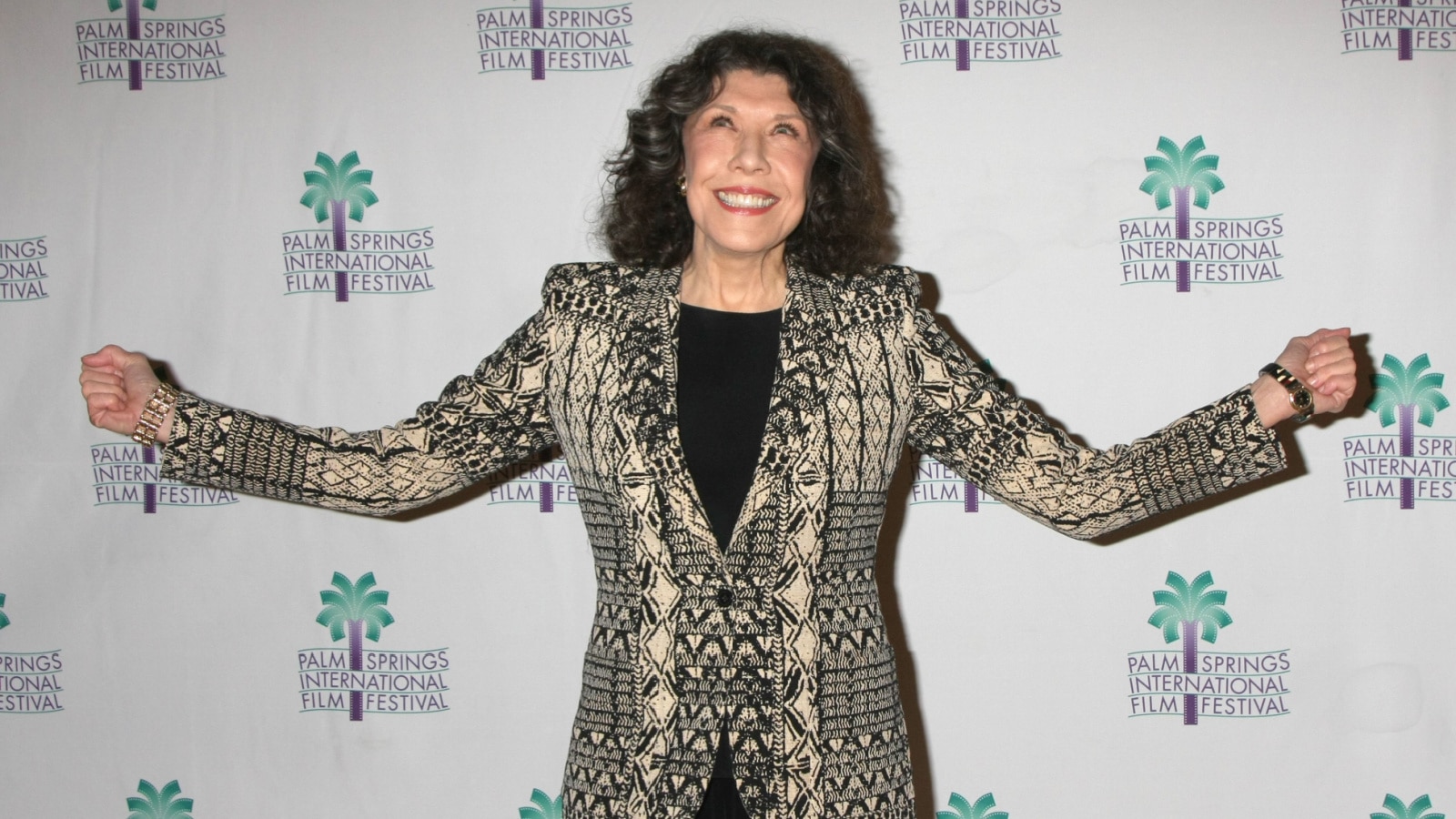 PALM SPRINGS - JAN 4: Lily Tomlin at the Ã?Â¢??GrandmaÃ?Â¢?Ã?Â� Q & A at PSIFF at the Annenberg Theater at Palm Springs Art Museum on January 4, 2016 in Palm Springs, CA