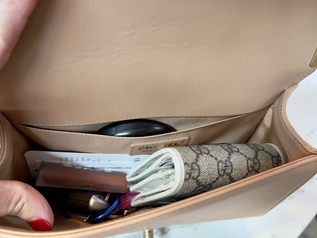 What can fit in my Chanel boy bag - wallet, phone, lipsticks, makeup, keys