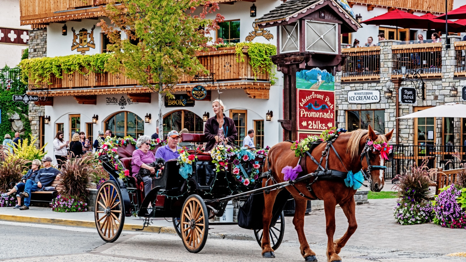 Leavenworth Washington USA 2019 09 13 Street Bavarian Village