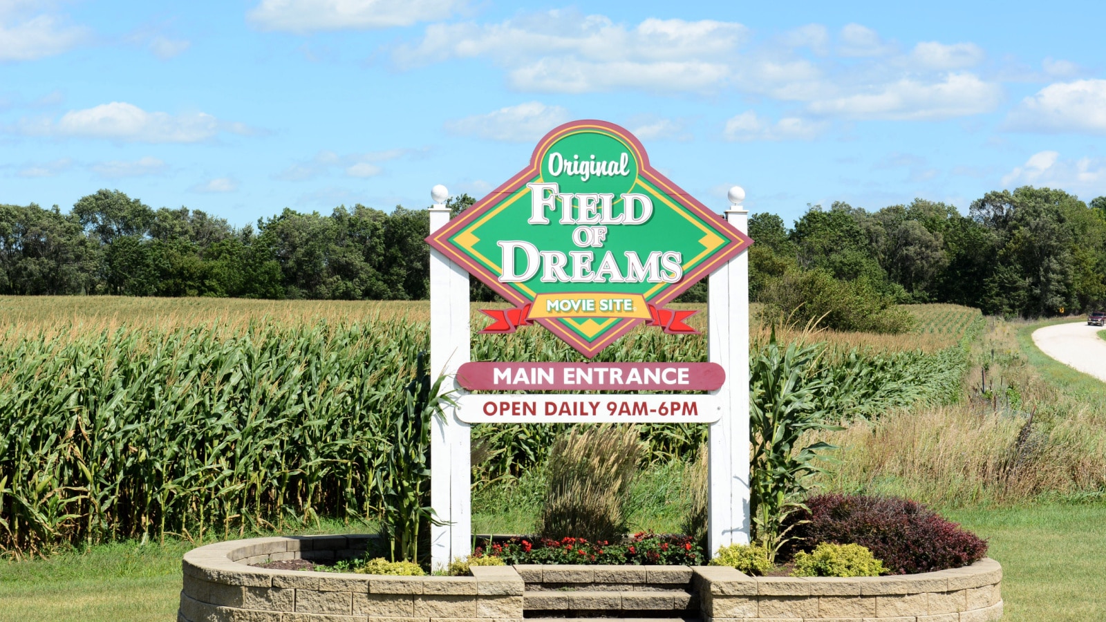 DYERSVILLE, IOWA - AUGUST 20, 2015: Field of Dreams movie site sign. The 1989 film starring Kevin Costner was filmed on the Lansing Family Farm.