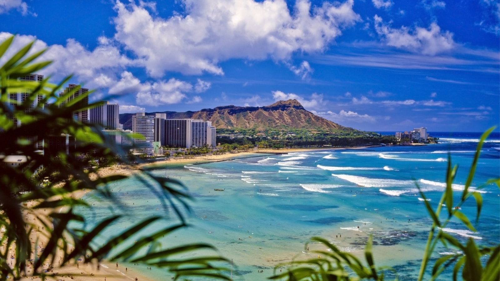 waikiki beach and diamond head