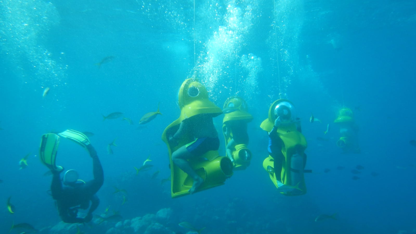 underwater scooter Bahamas Aquafari