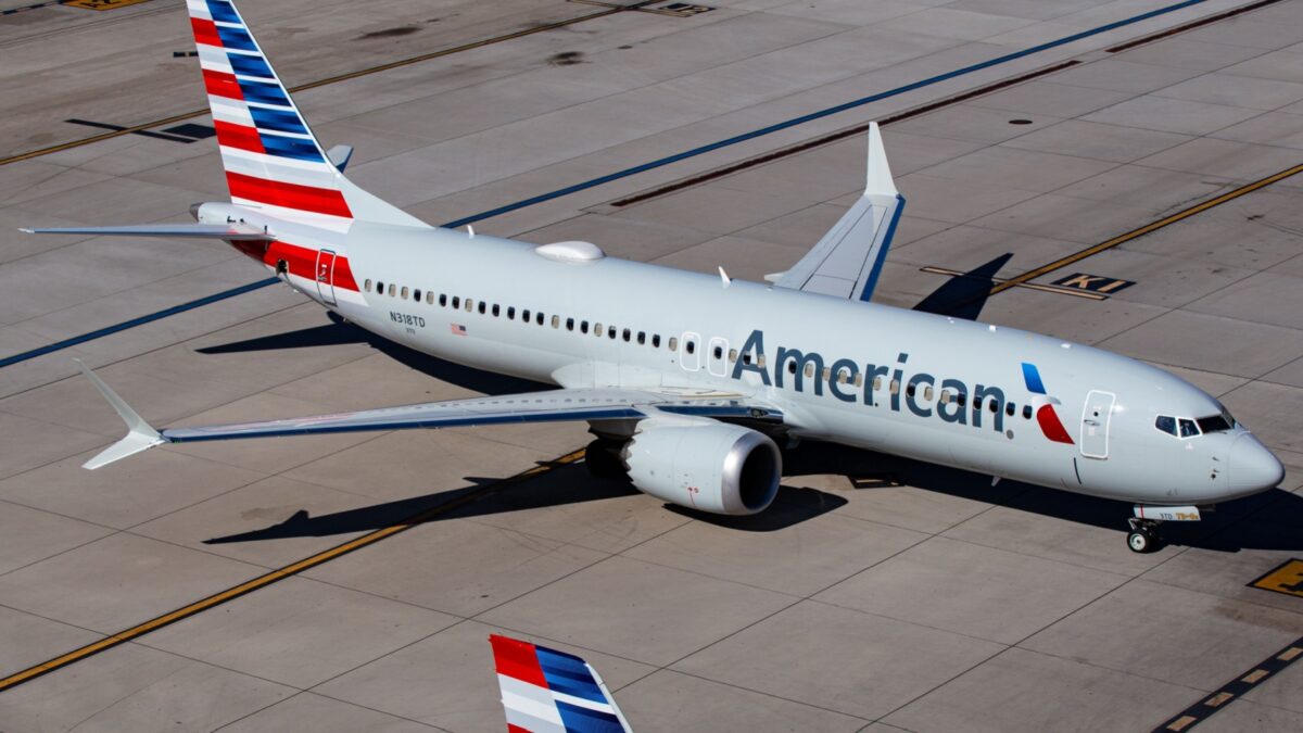 Phoenix, AZ - November 11, 2023: Photo of an American Airlines passenger plane (Boeing 737-8 MAX | N318TD) taxiing to gate at Phoenix Sky Harbor International Airport (PHX)