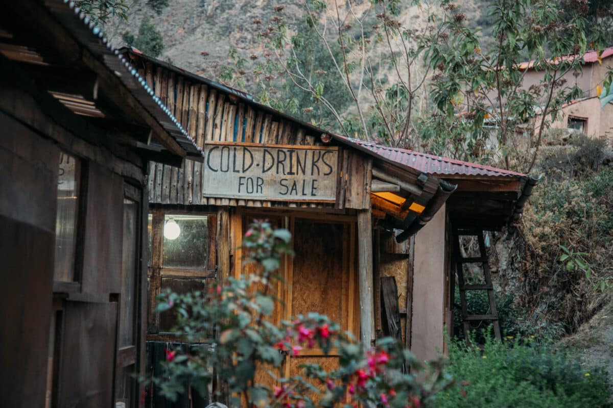 Cold drinks sign