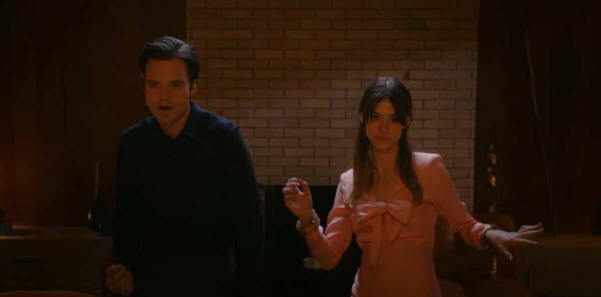 Sebastian Stan and Daisy Edgar-Jones in Fresh (2022)