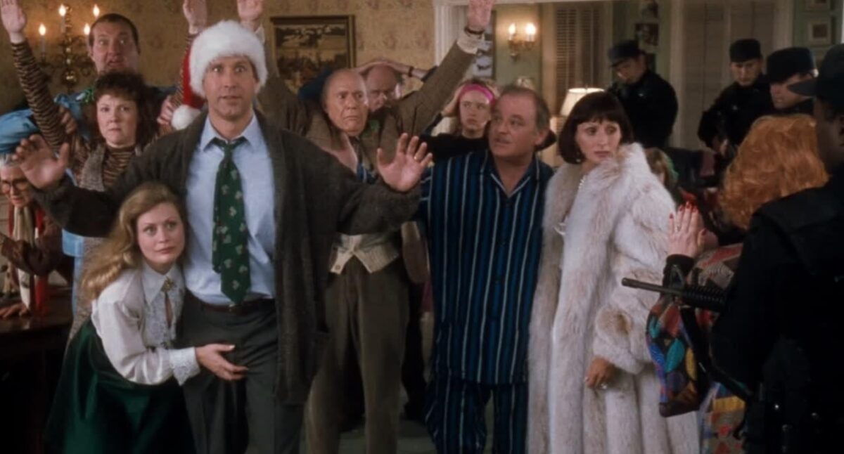 Chevy Chase, Beverly D'Angelo, Juliette Lewis, E.G. Marshall, and Natalija Nogulich in National Lampoon's Christmas Vacation (1989)