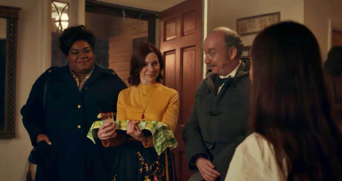 Paul Giamatti, Carrie Preston, Da'Vine Joy Randolph, and Darby Lee-Stack in The Holdovers (2023)